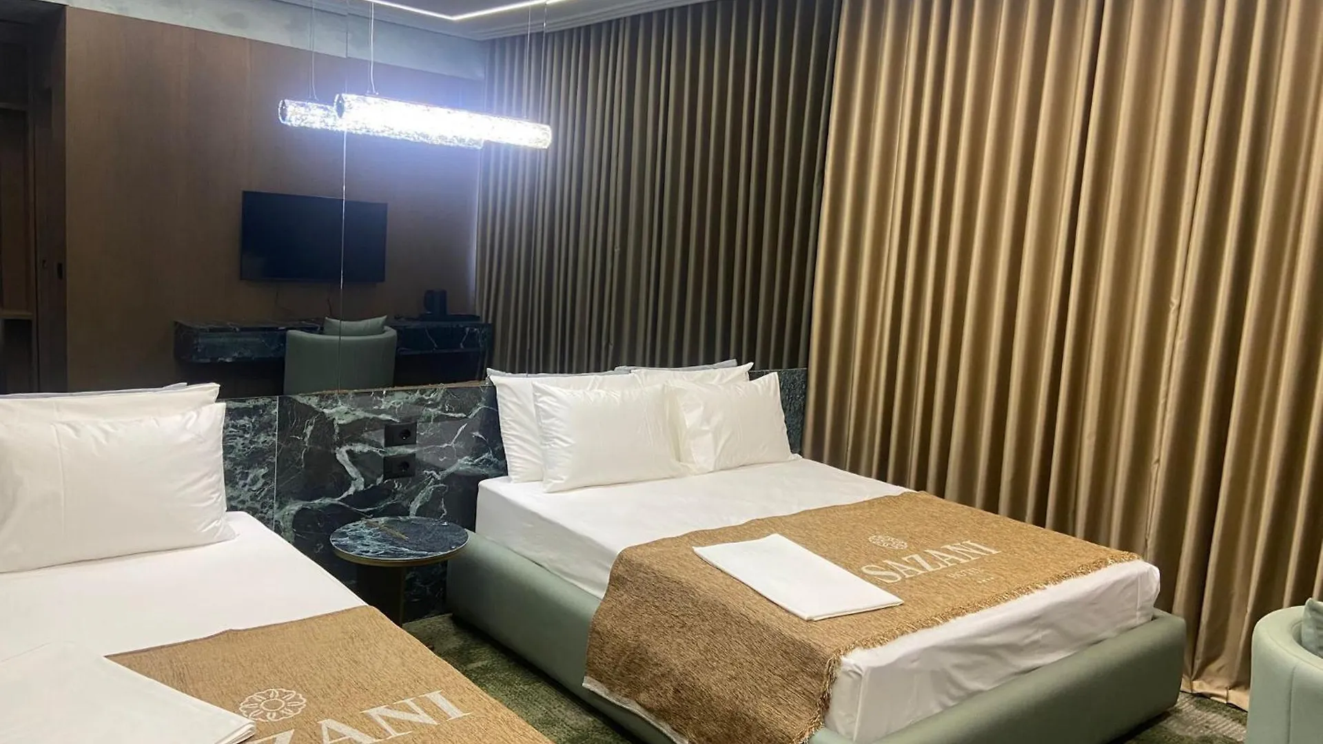 ****  Sazani Hotel Vlorë Αλβανία