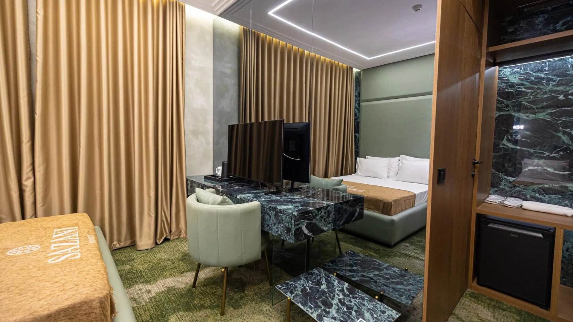 Sazani Hotel Vlorë